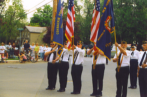 parade 008